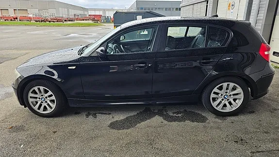 BMW 118D 2009 photo 3