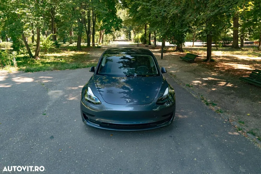 Tesla Model 3 2023 photo 4
