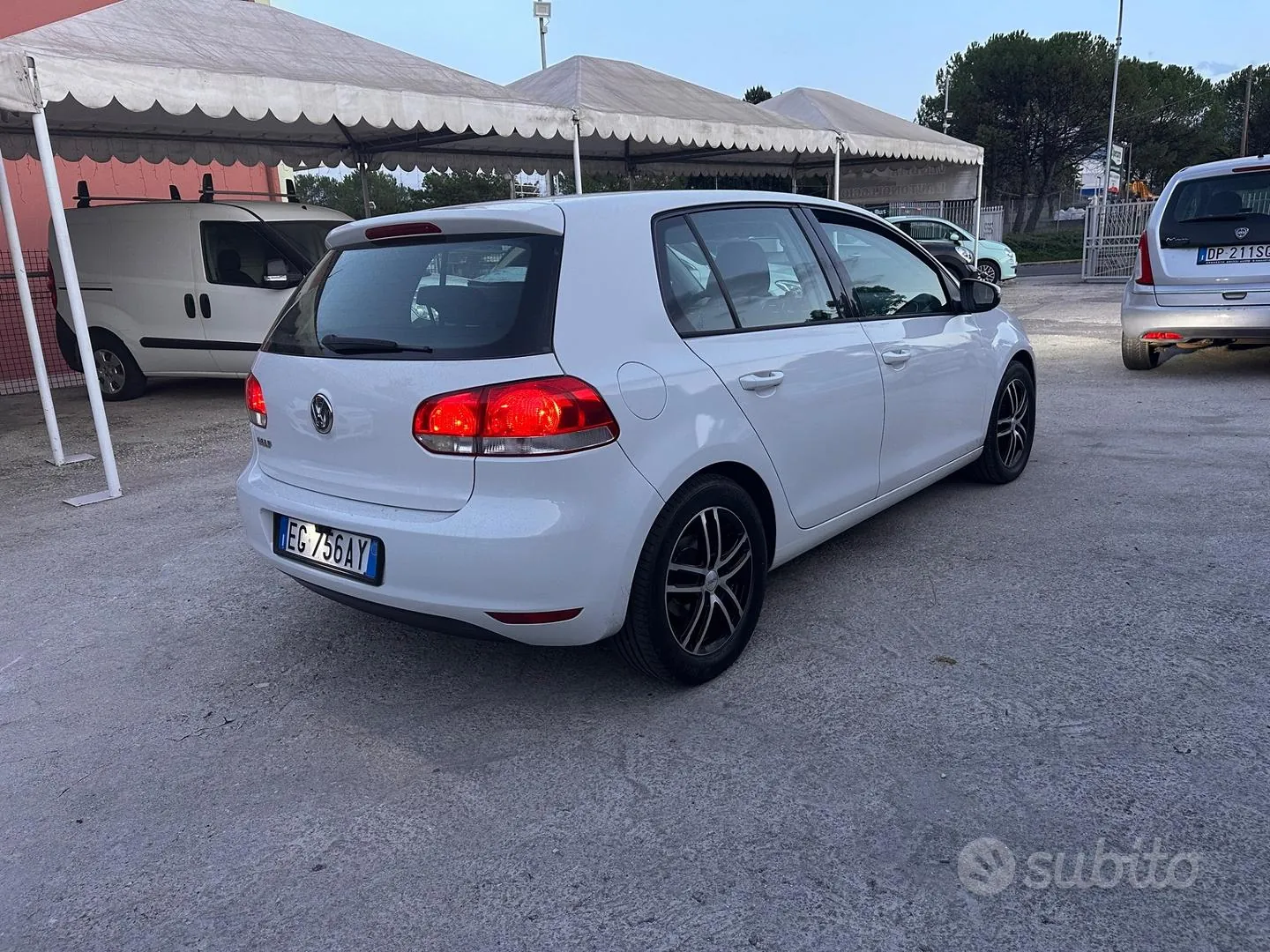 Volkswagen Golf 2011 photo 4