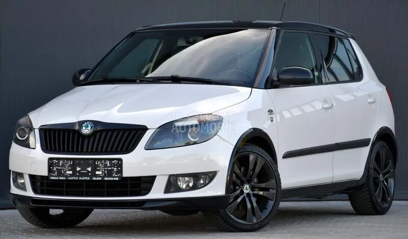 Skoda Fabia 2012 photo 3