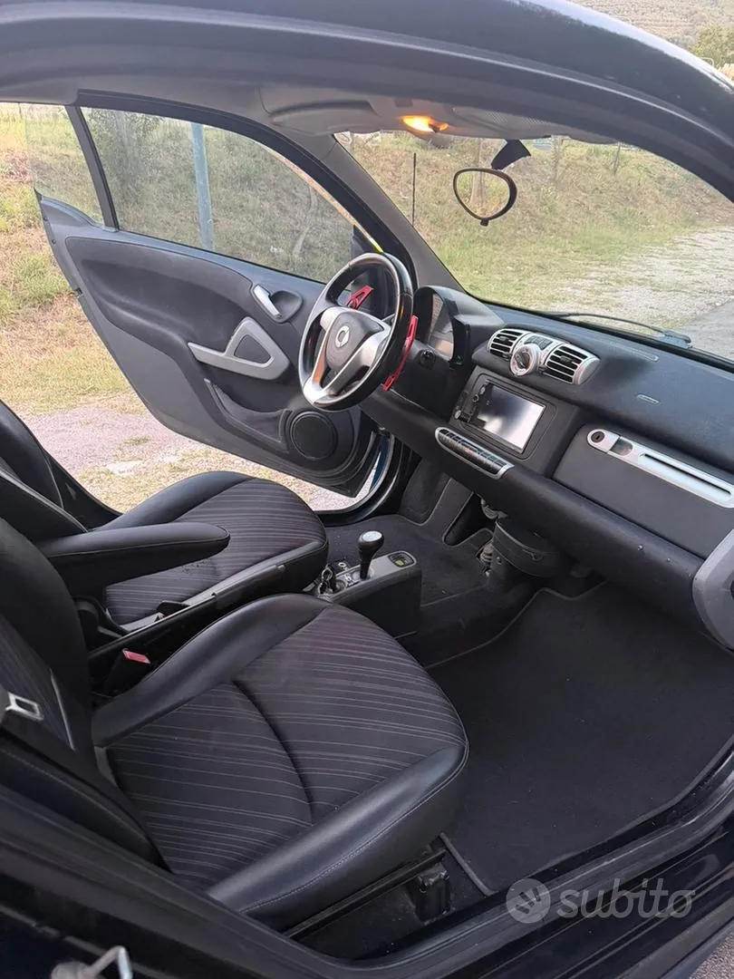 Smart Fortwo 2010 photo 3