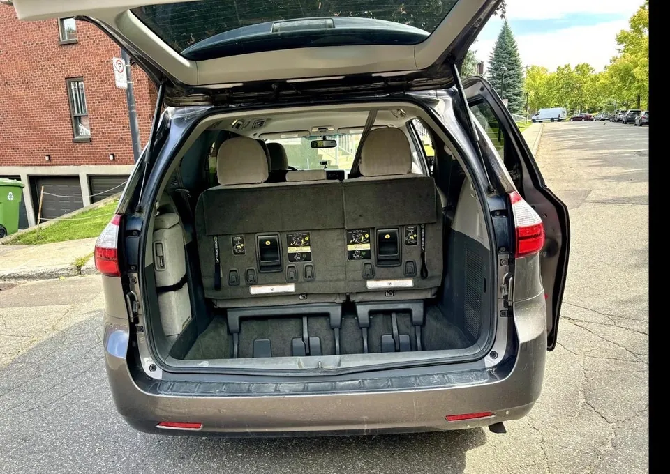 Toyota Sienna 2016 photo 5