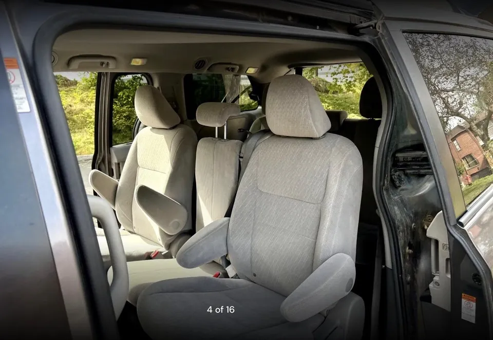 Toyota Sienna 2016 photo 3