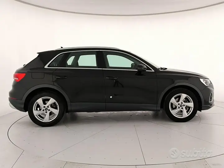 Audi Q3 2021 photo 3