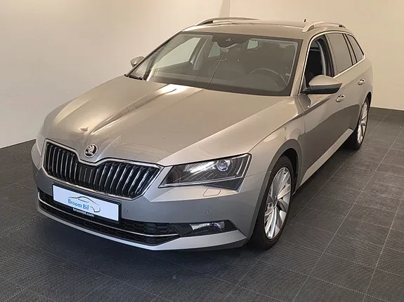 Skoda Superb 2017 photo 3