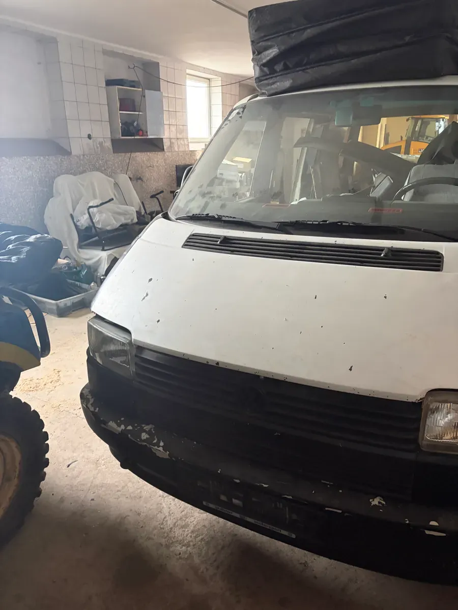 Volkswagen T4 1991 photo 2