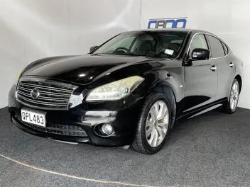 Nissan Fuga 2012 photo 4