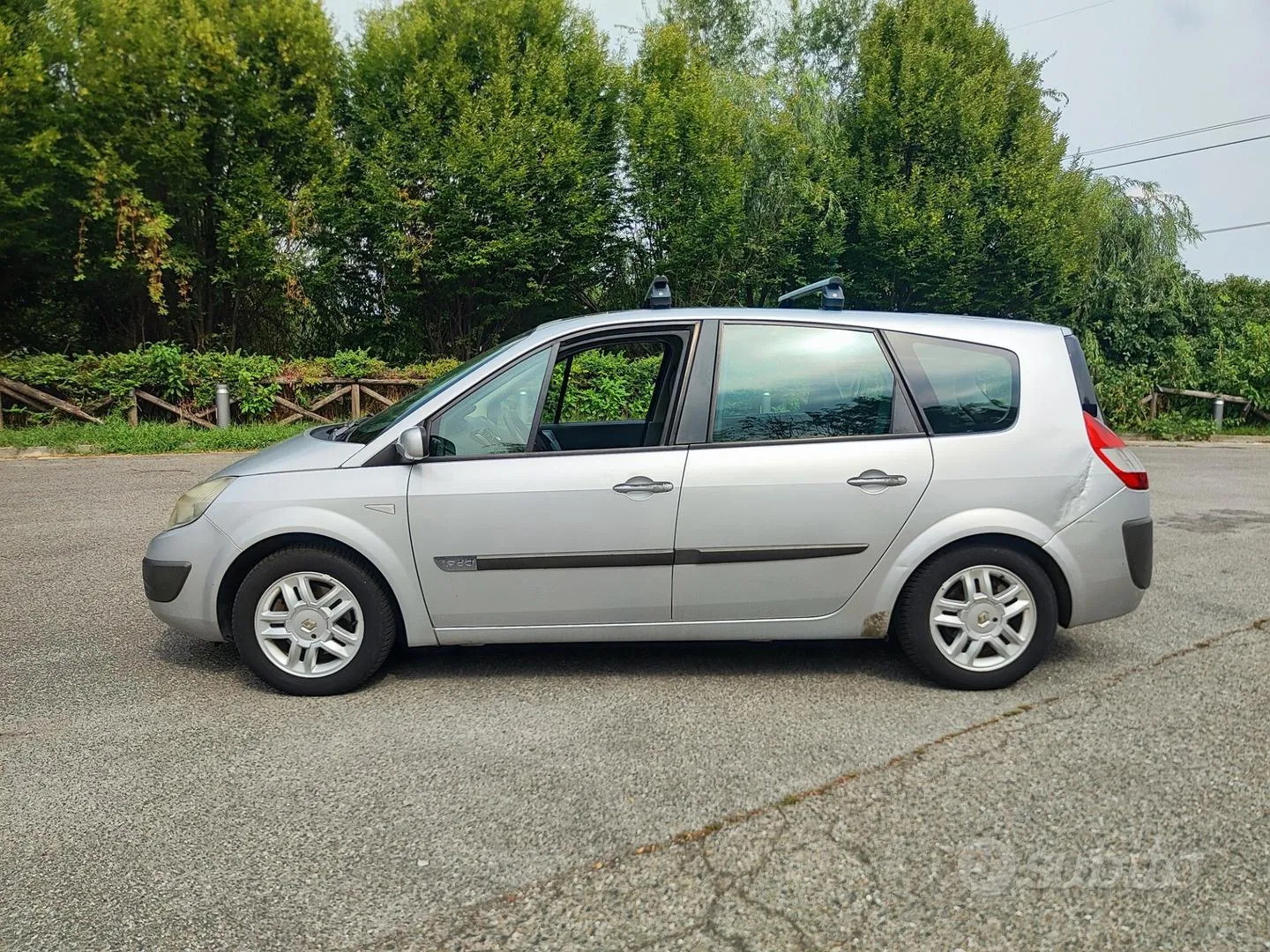 Renault Grand Scenic 2006 photo 2