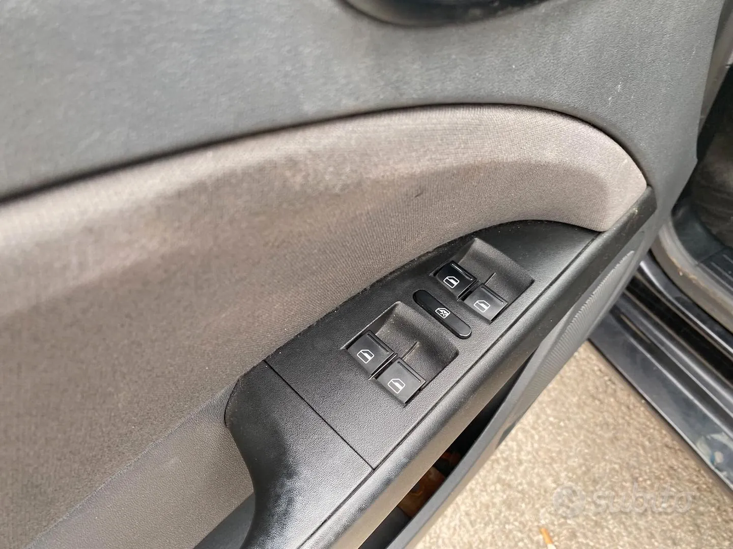 Seat Leon 2008 photo 4