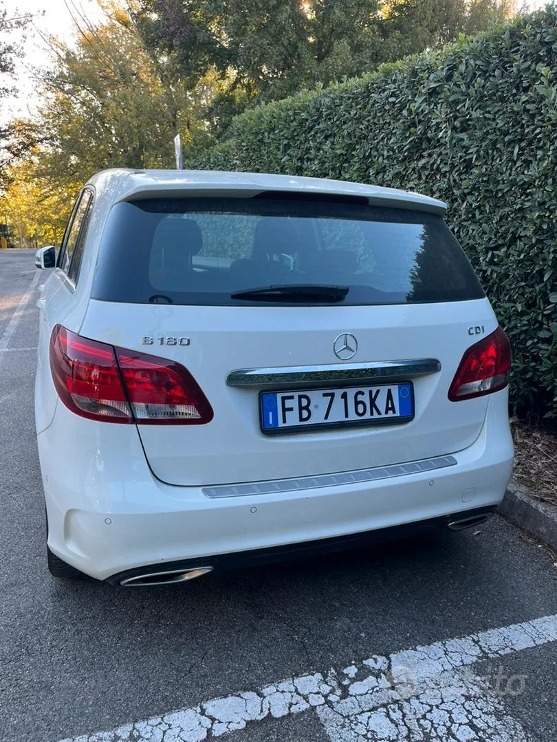 Mercedes-Benz B-Class 2015 photo 4