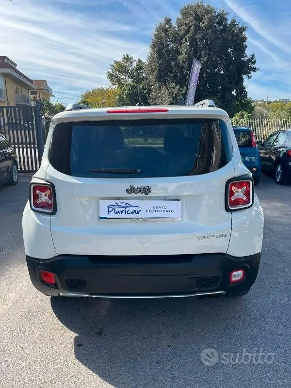 Jeep Renegade 2015 photo 4