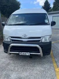 Toyota Hiace 2013 photo 5