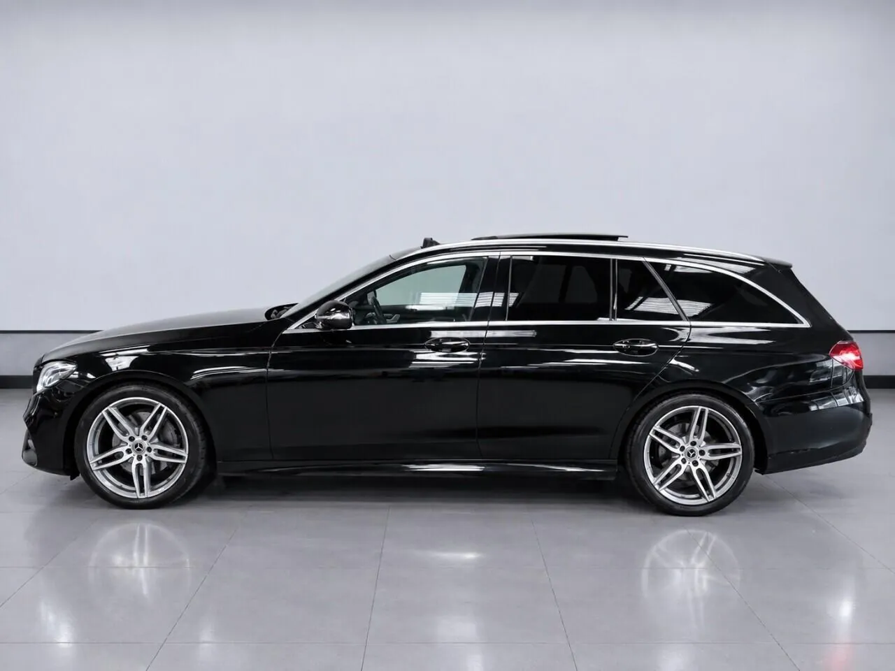 Mercedes-Benz E-Class 2017 photo 4