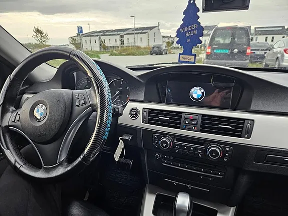 BMW 320D 2011 photo 5
