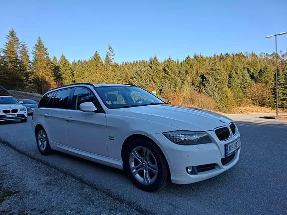 BMW 320D 2011 photo 2