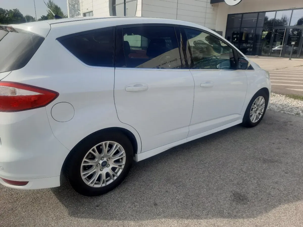 Ford C-Max 2012 photo 3