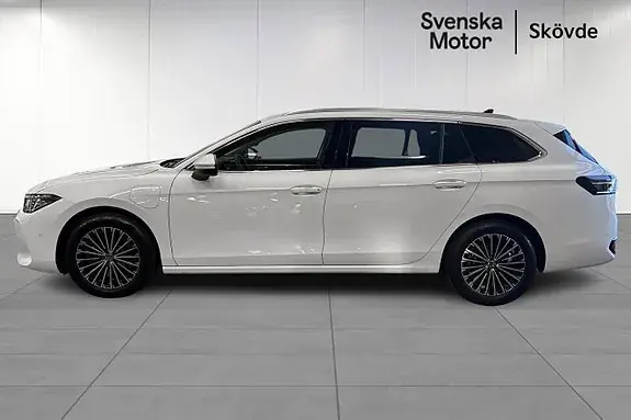 Volkswagen Passat 2024 photo 3