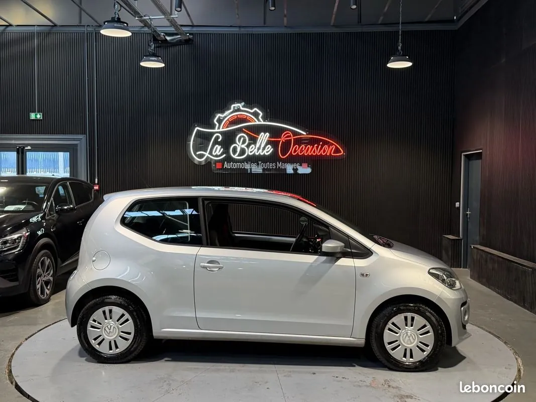 Volkswagen Up 2014 photo 5
