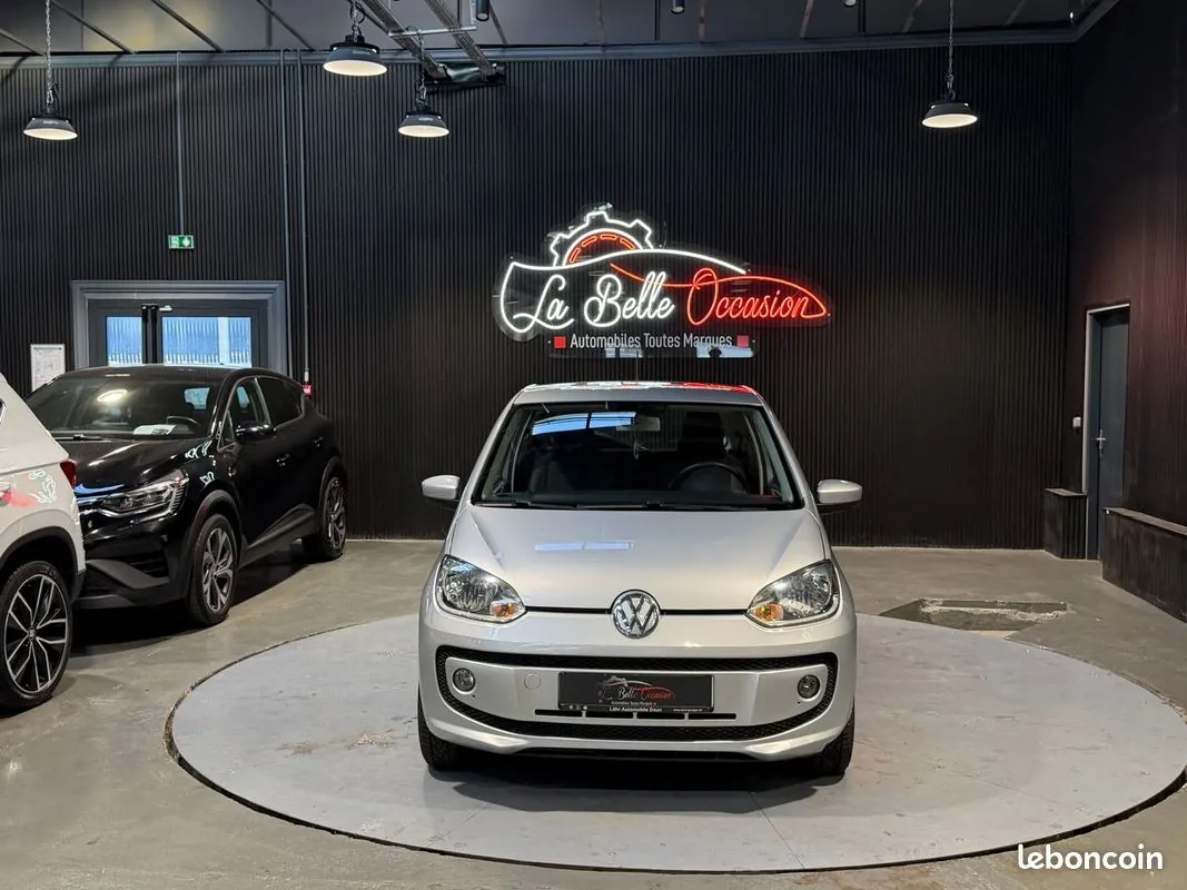 Volkswagen Up 2014 photo 2