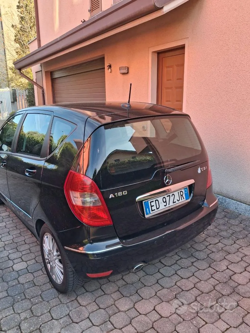 Mercedes-Benz A 2010 photo 3