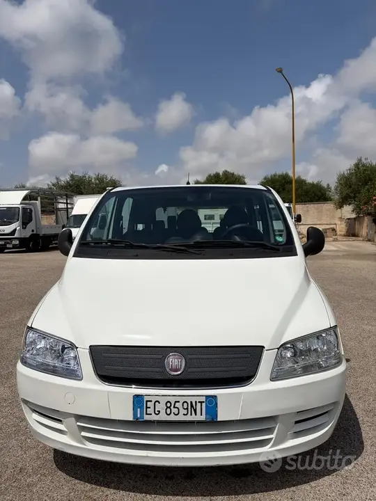 Fiat Multipla 2011 photo 2