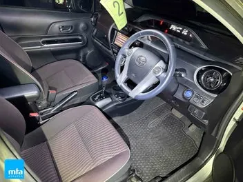 Toyota Aqua 2015 photo 4