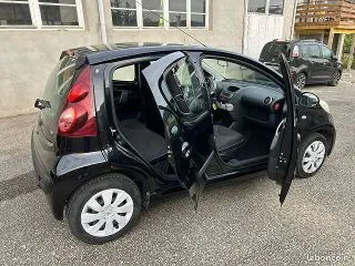 Peugeot 107 2012 photo 3