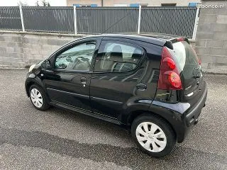Peugeot 107 2012 photo 4
