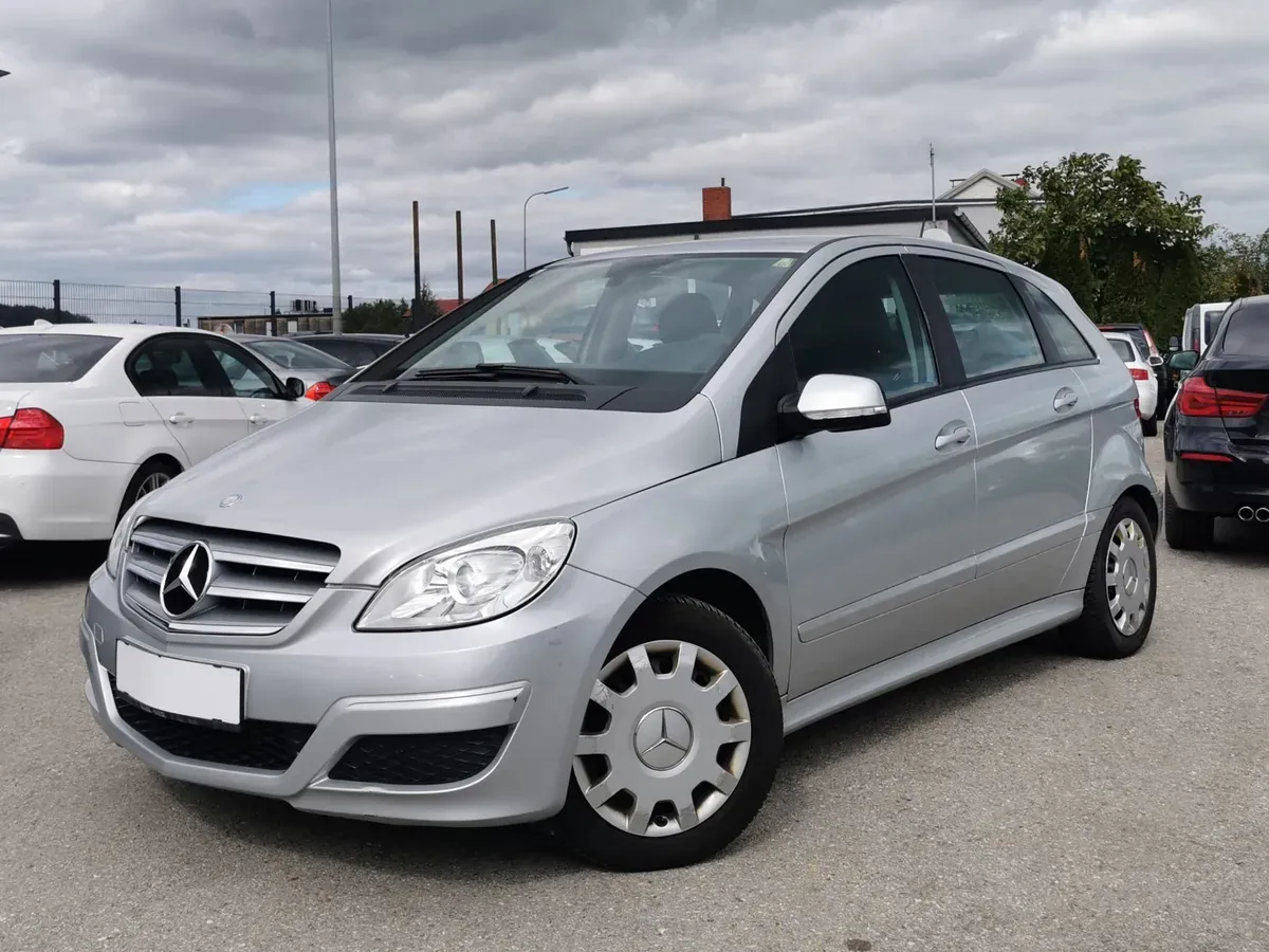 Mercedes-Benz B-Class 2011 photo 3