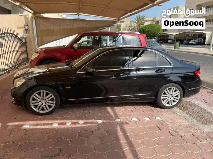 Mercedes-Benz C-Class 2009 photo 2