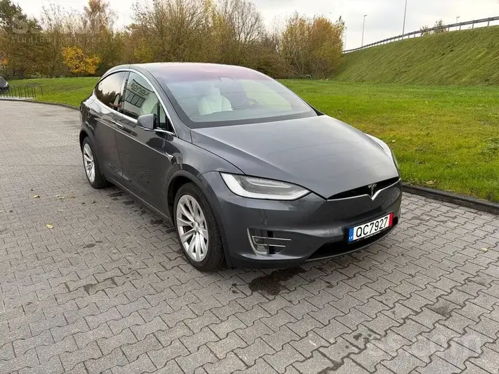 Tesla Model X 2017 photo 3