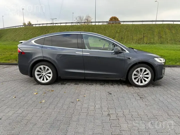 Tesla Model X 2017 photo 5