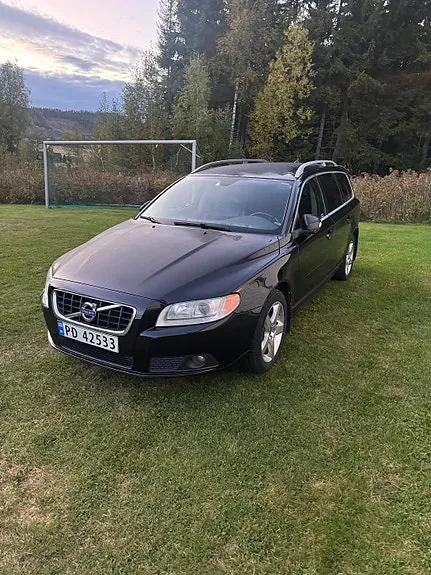 Volvo V70 2010 photo 3