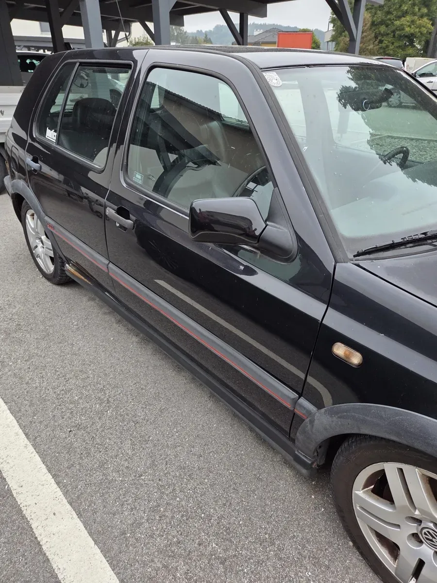 Volkswagen Golf 1996 photo 2