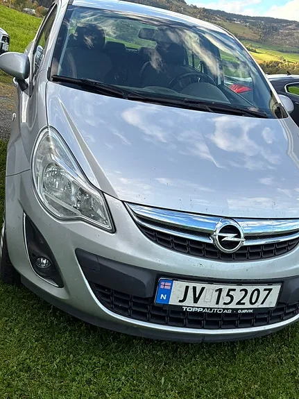 Opel Corsa 2011 photo 2