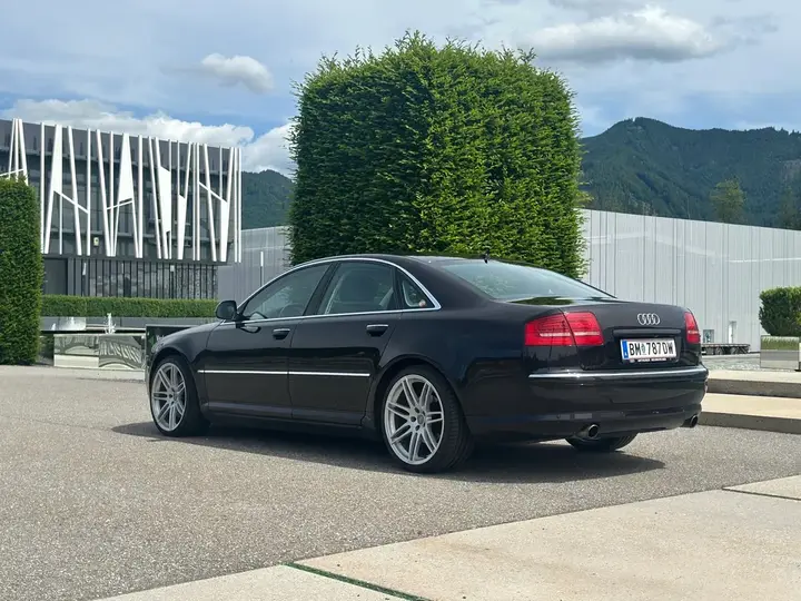 Audi A8 2008 photo 3