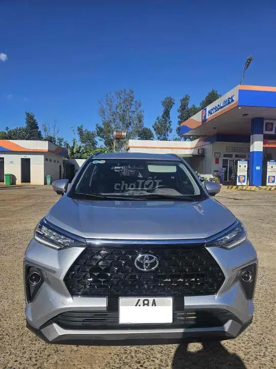 Toyota Veloz Cross