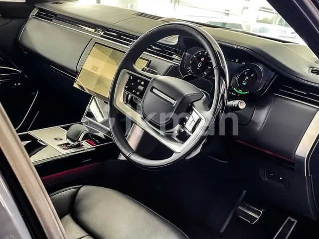 Land Rover Range Rover 2026 photo 3