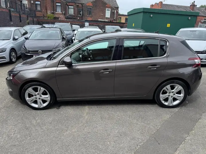 Peugeot 308 2015 photo 3