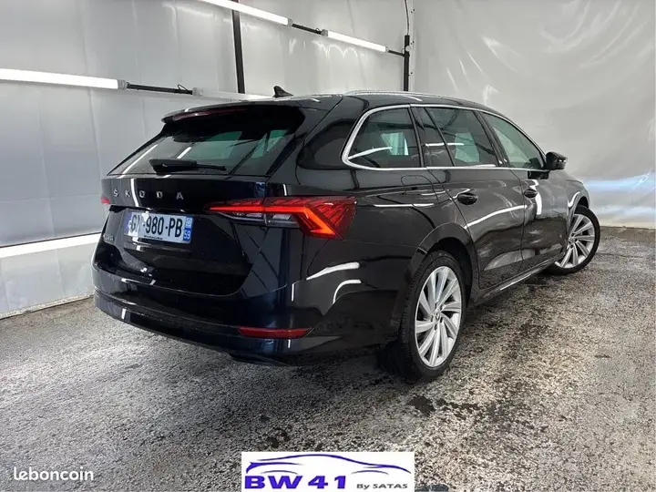 Skoda Octavia 2024 photo 3