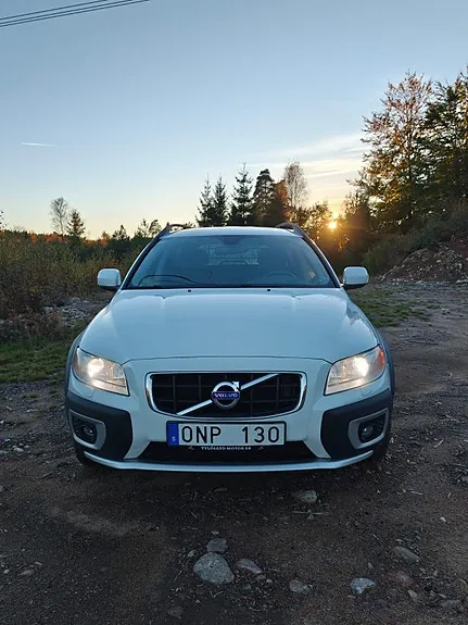 Volvo Xc70 2011 photo 2