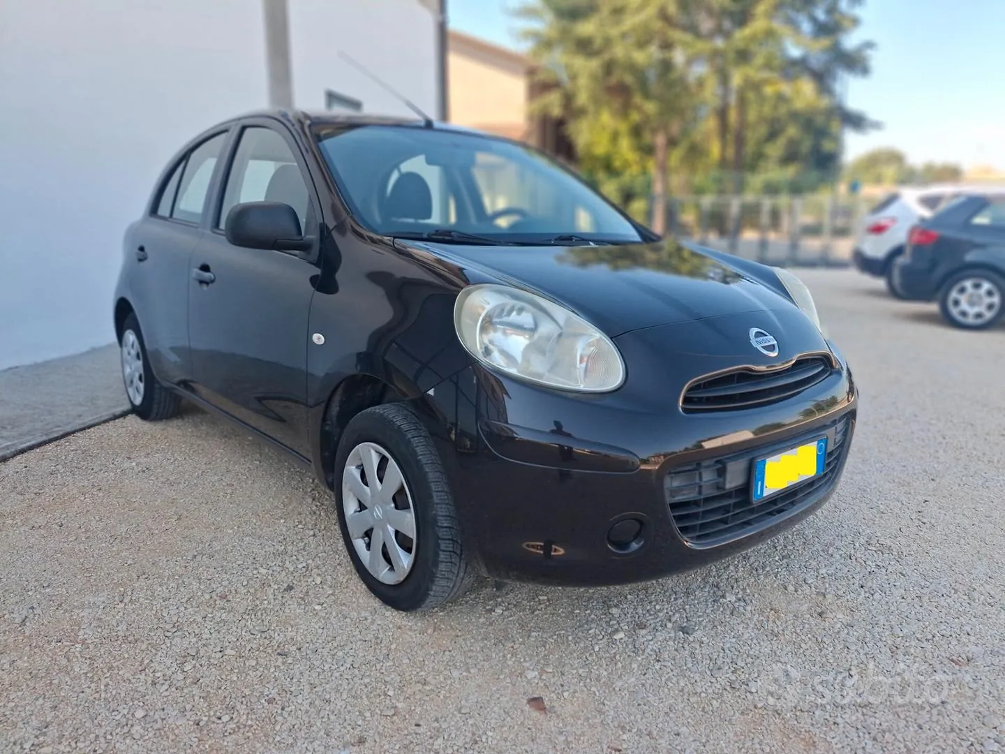 Nissan Micra 2011 photo 4