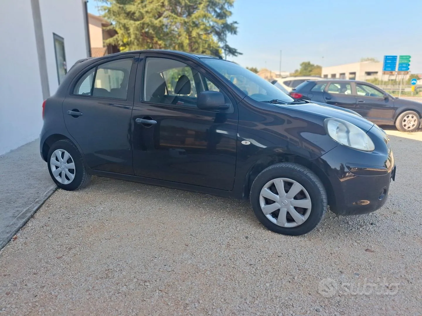 Nissan Micra 2011 photo 3