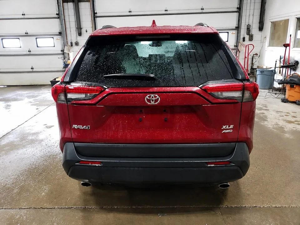 Toyota Rav4 2024 photo 2