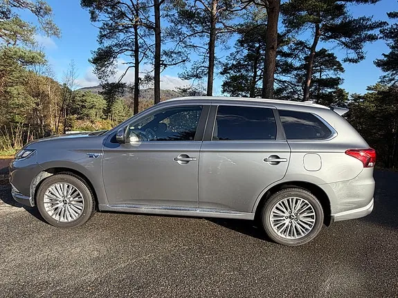 Mitsubishi Outlander 2020 photo 2