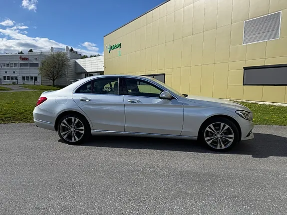 Mercedes-Benz C180 2014 photo 2