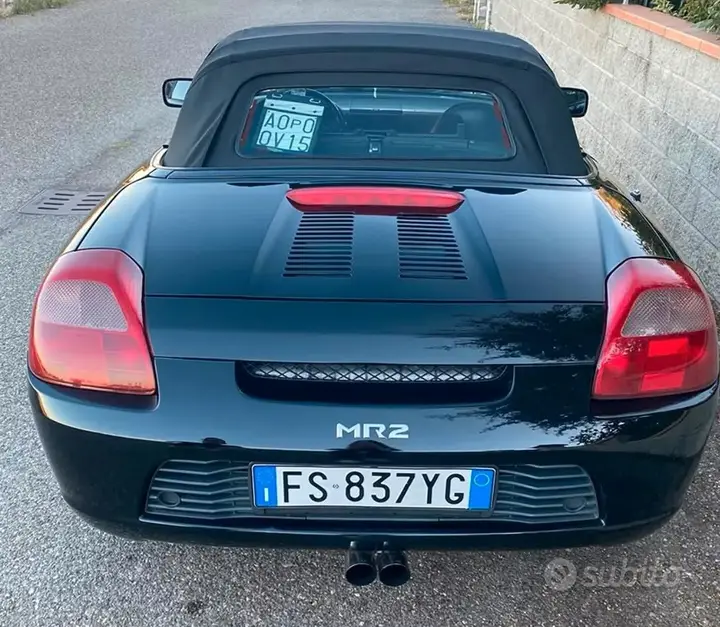 Toyota Mr2 2000 photo 2