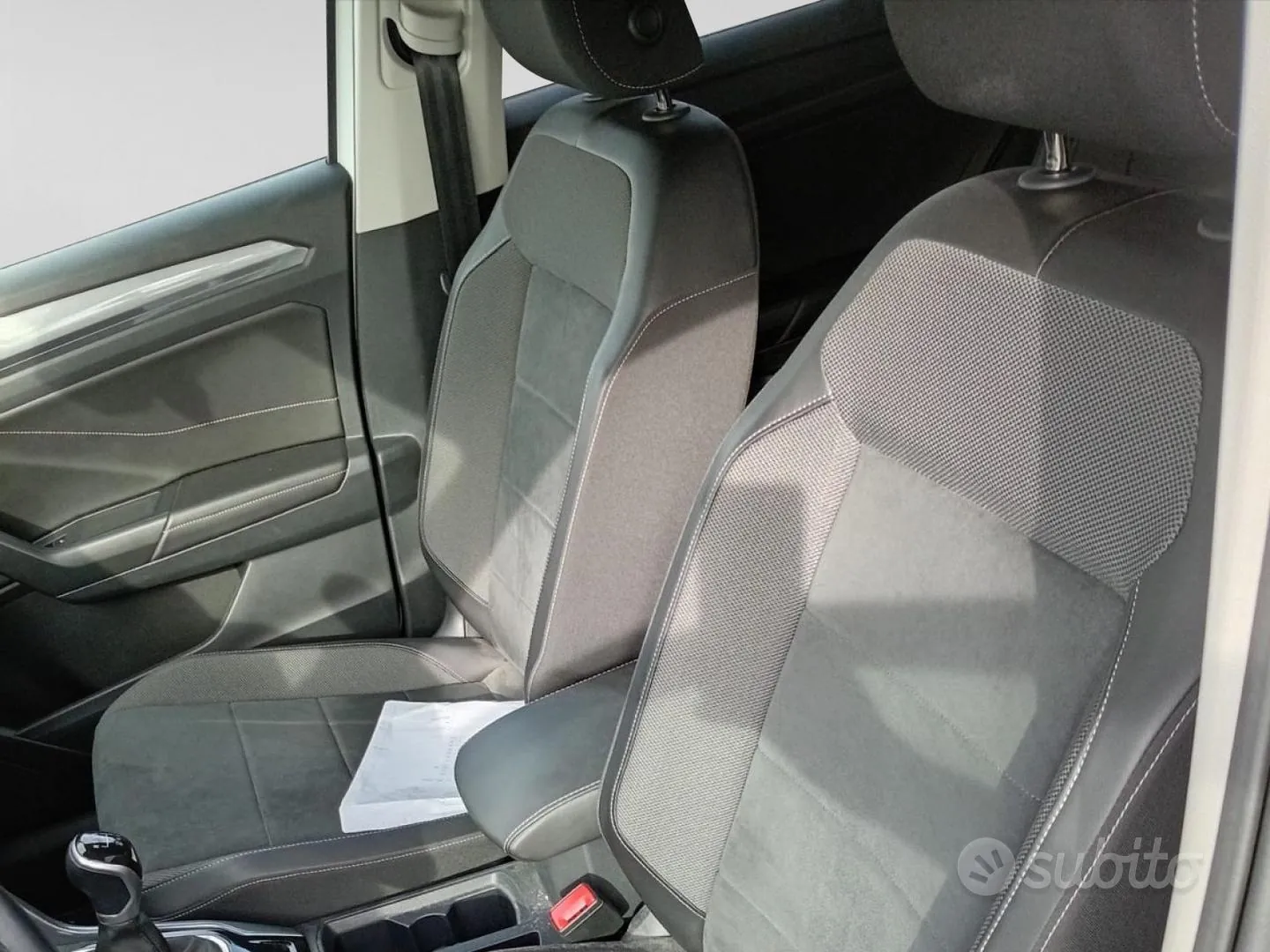 Volkswagen T-Roc 2023 photo 4