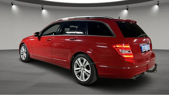 Mercedes-Benz C220 2014 photo 4