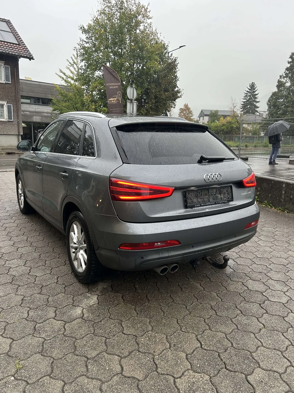 Audi Q3 2011 photo 2